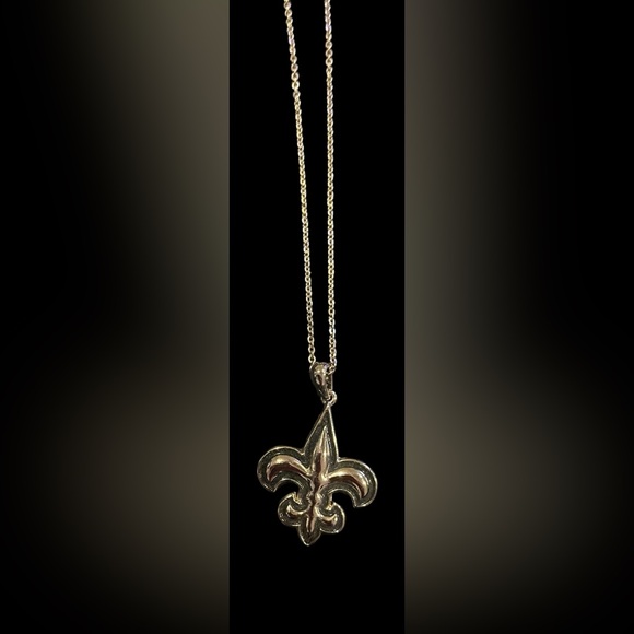 Jewelry - Fashion silver/black Fleur de Lis Necklace